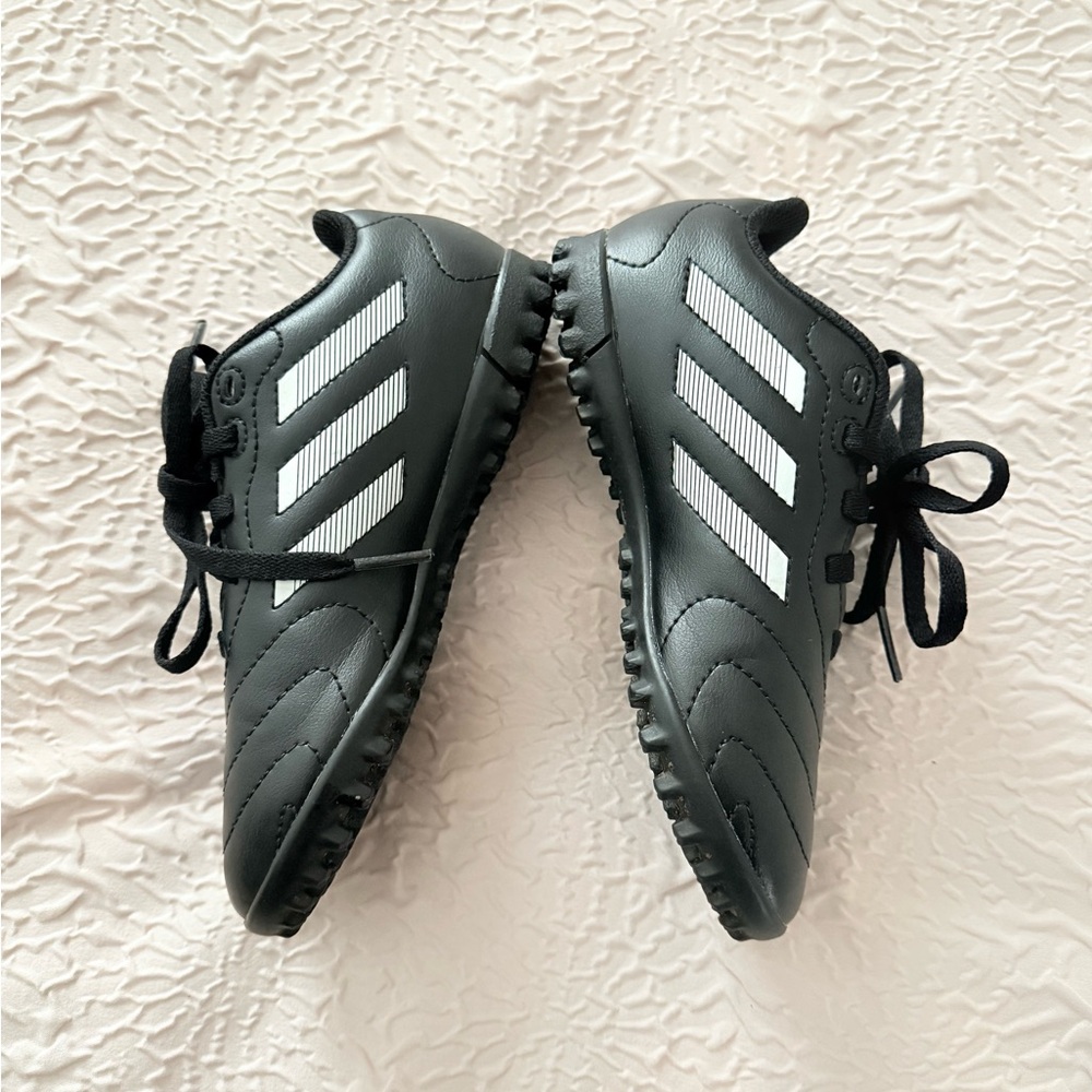 Adidas boys turf soccer cleats - Picture 5 of 6